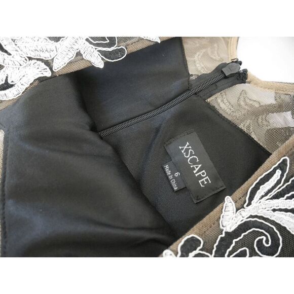 XSCAPE Embroidered Appliqué Scuba Crepe Cocktail Dress Size 6 - Picture 10 of 10